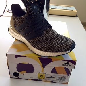 ❗️SOLD❗️Adidas UltraBOOST - Men’s sz. 9.5